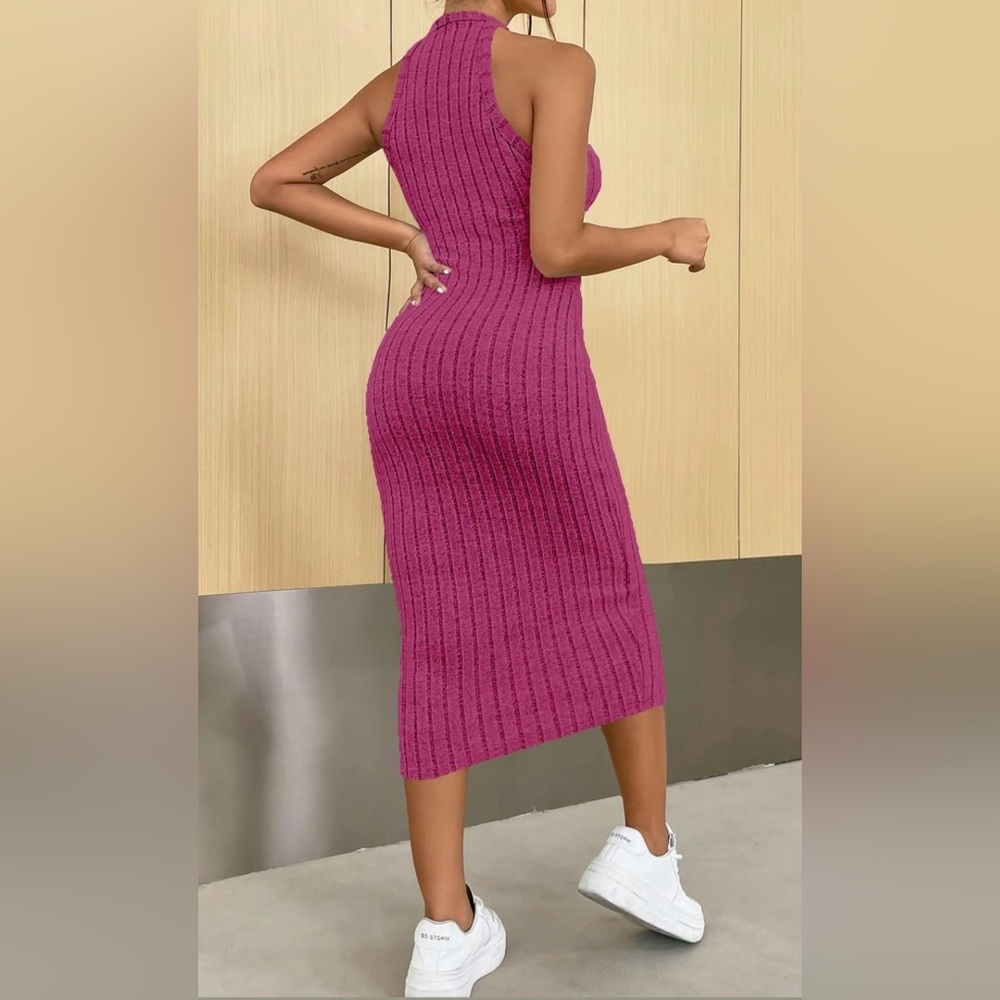 BURGUNDY rib-knit dress!